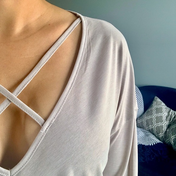 🏷Alexis Top Lilac Gray - Picture 4 of 7